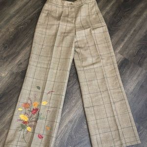 Beautiful wool pants. Lined. Size 6.
